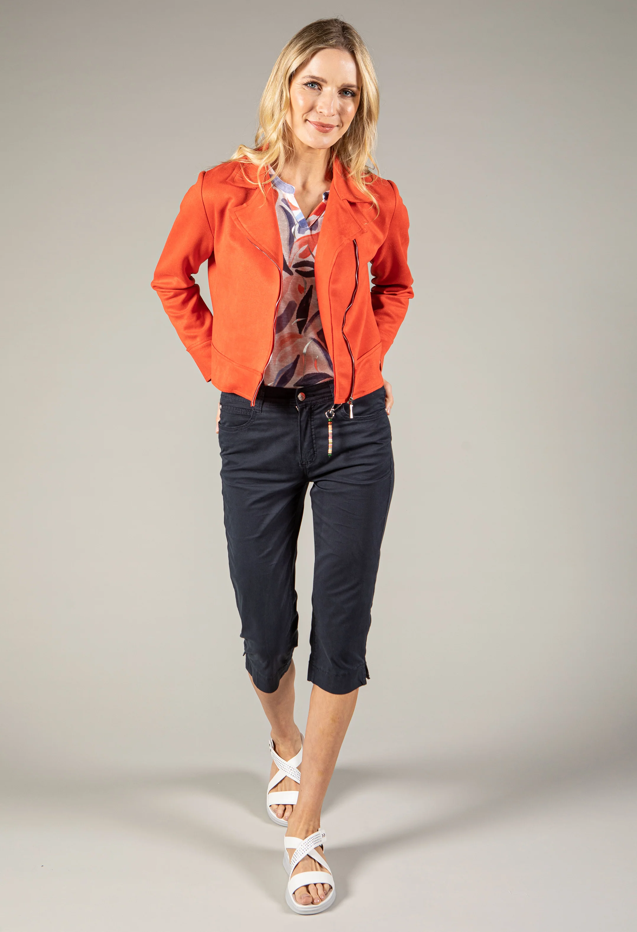 3/4 Length Trousers - Image 10