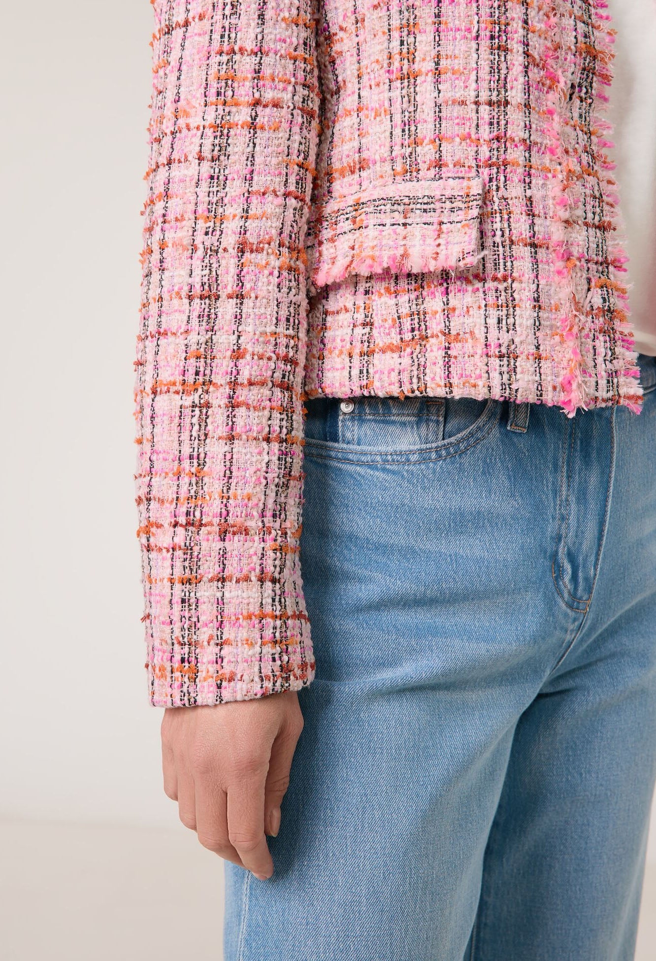 Blazer jacket in a bouclé look with a fringed edge - Image 4