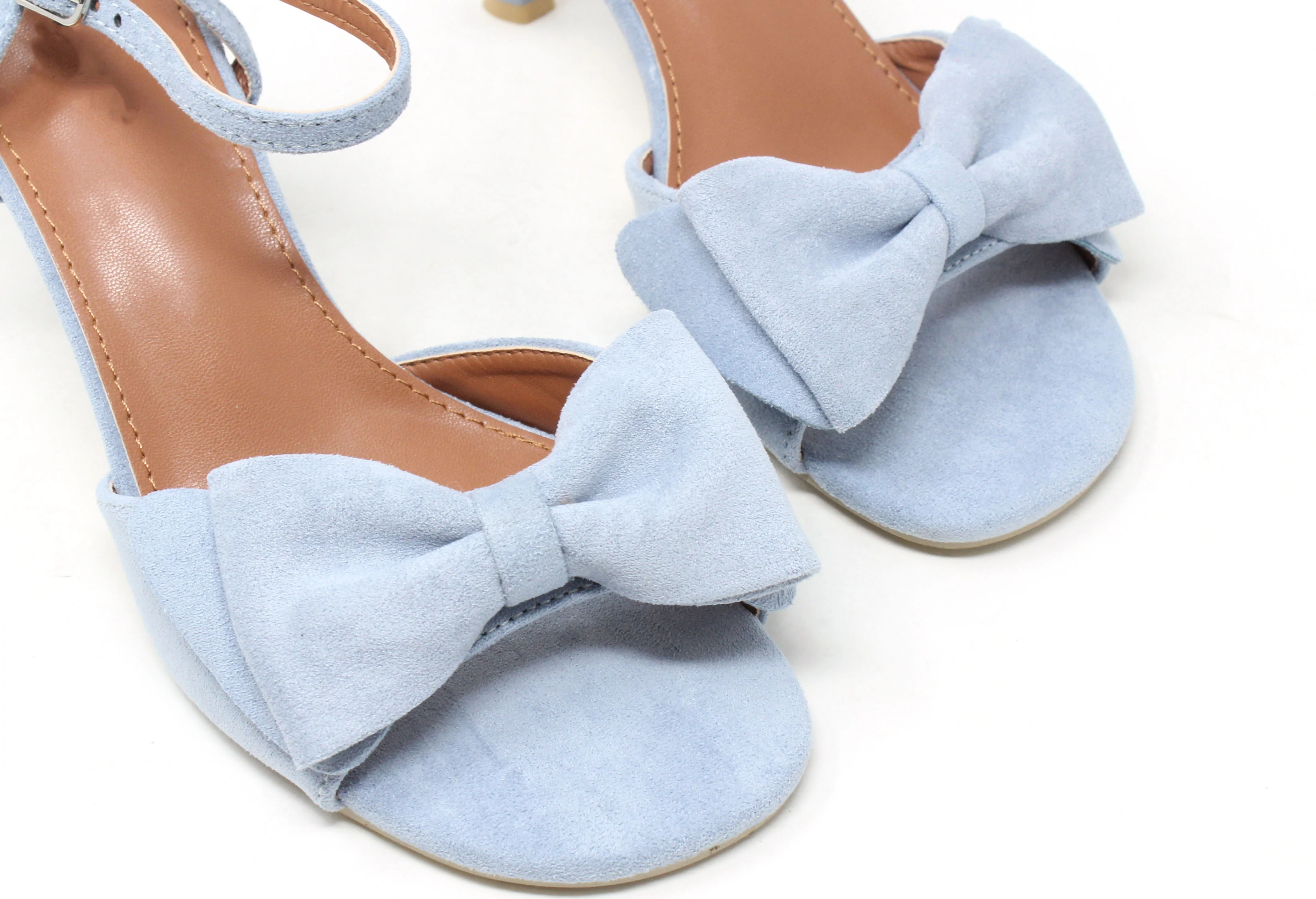 Bow Heels - Image 4