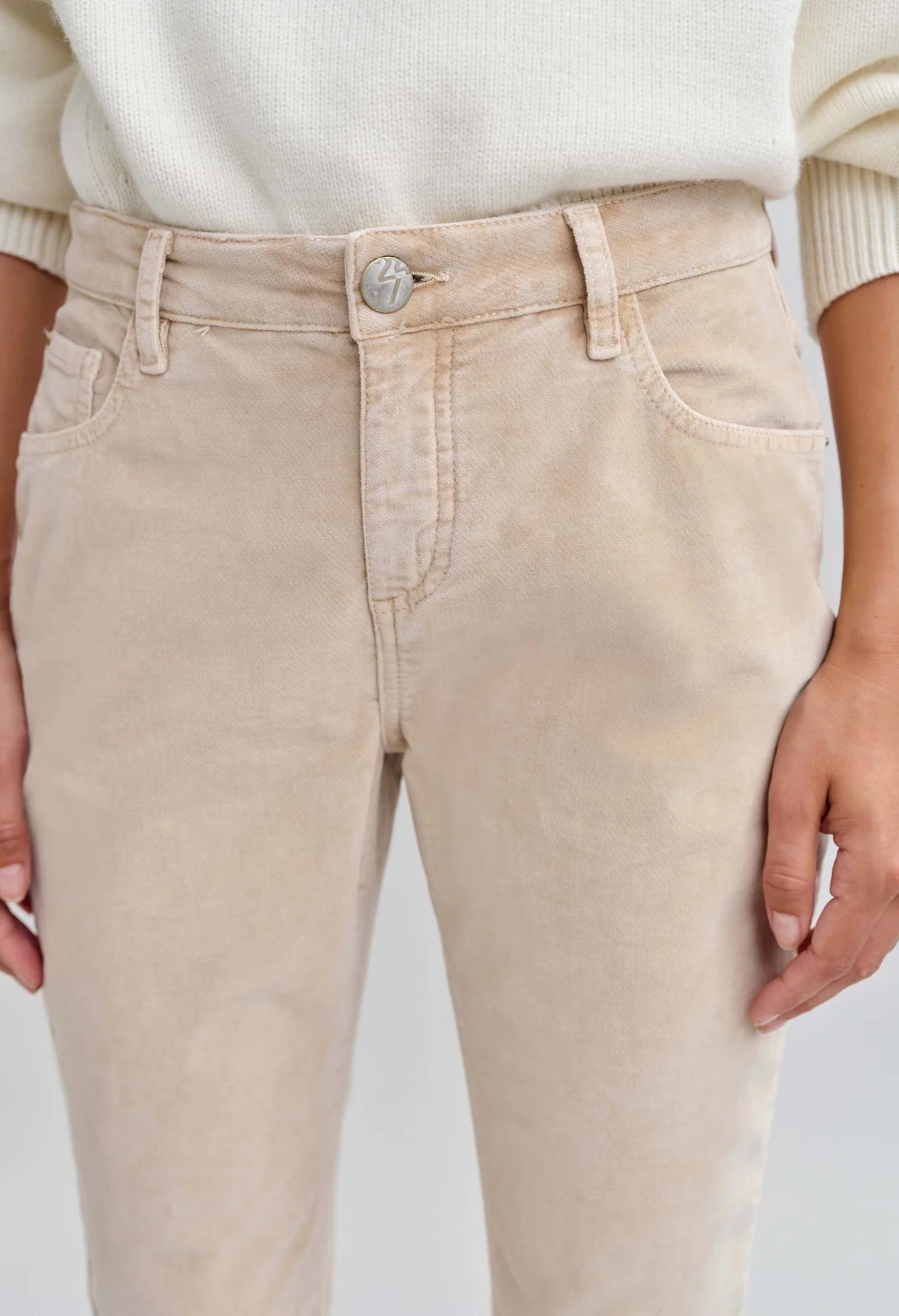 Evita Glazed Slim Jeans - Image 9