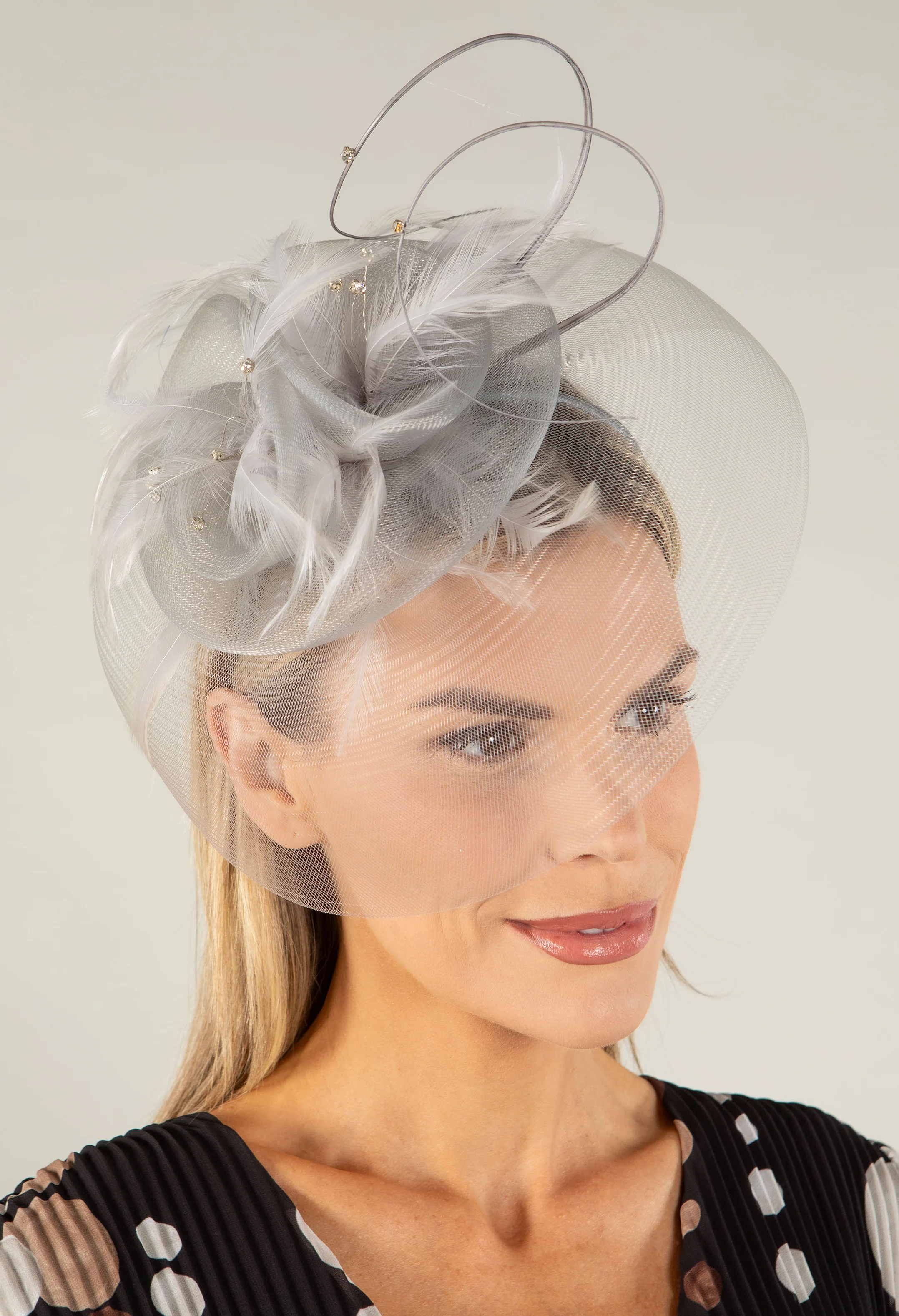 Feather & Diamante Detail Fascinator - Image 12