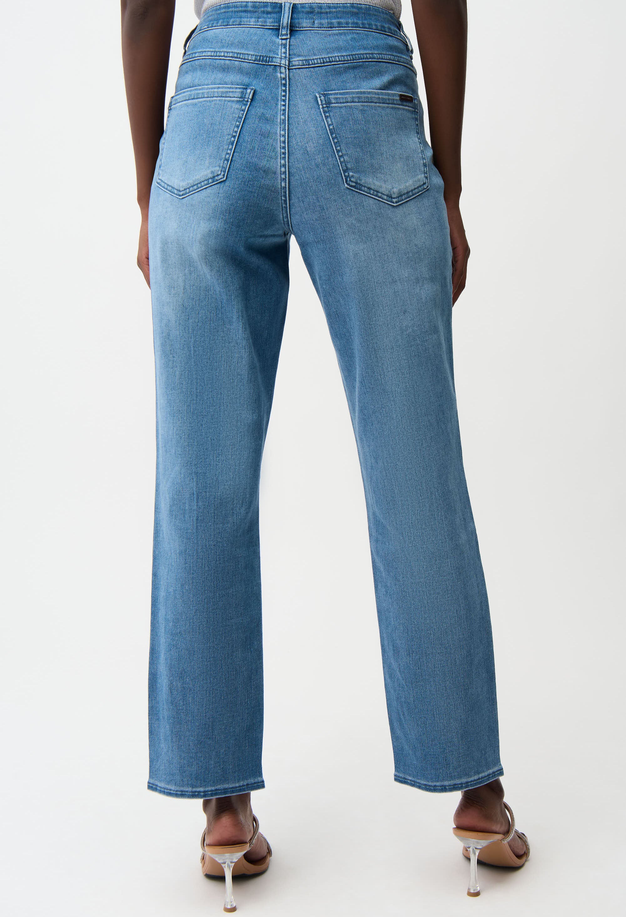 High-waisted Relaxed Jeans - Image 2
