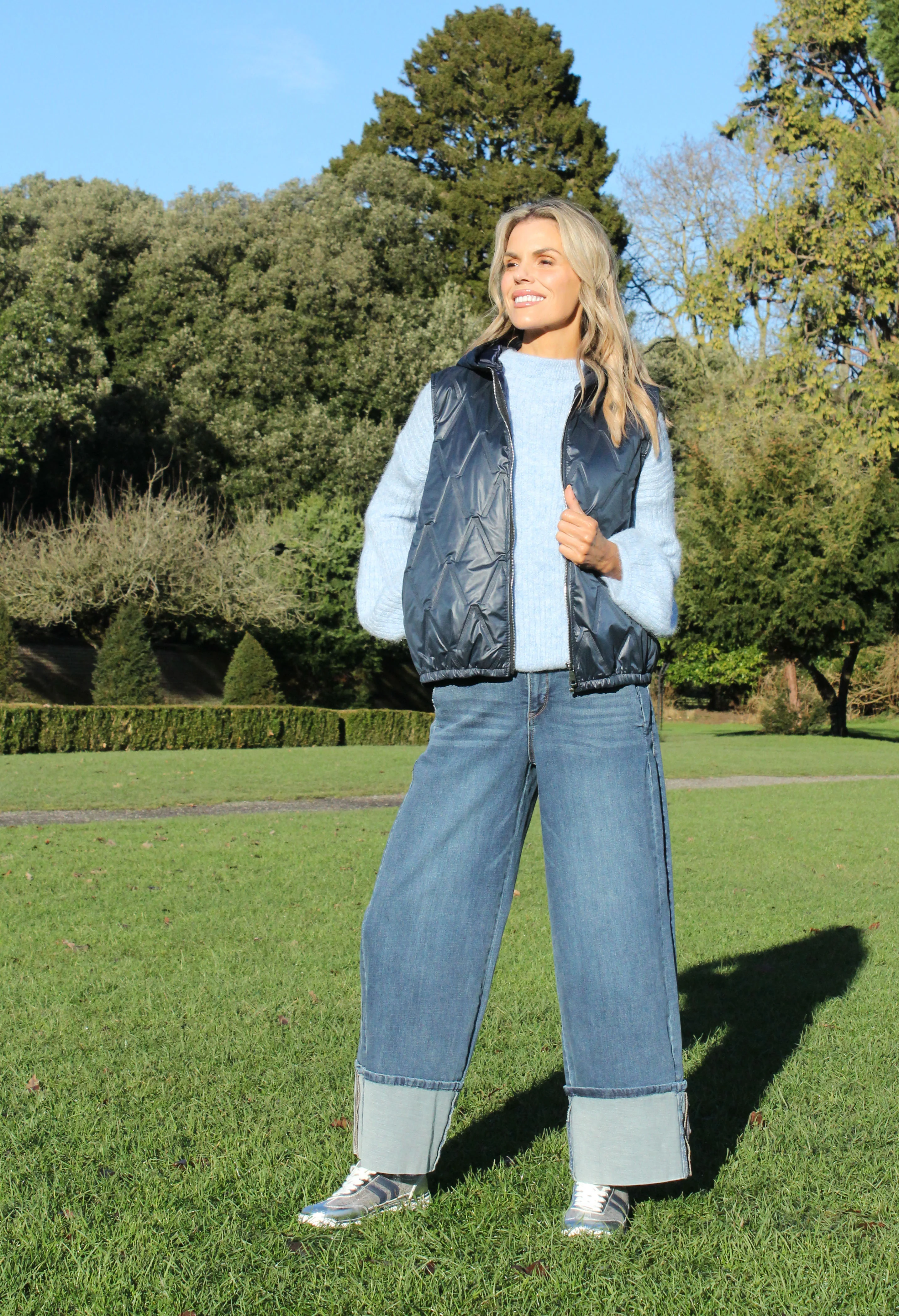 Hooded Quilted Gilet - Image 10