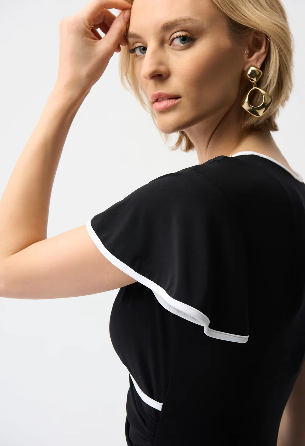 Knee-length Faux Wrap Dress - Image 2