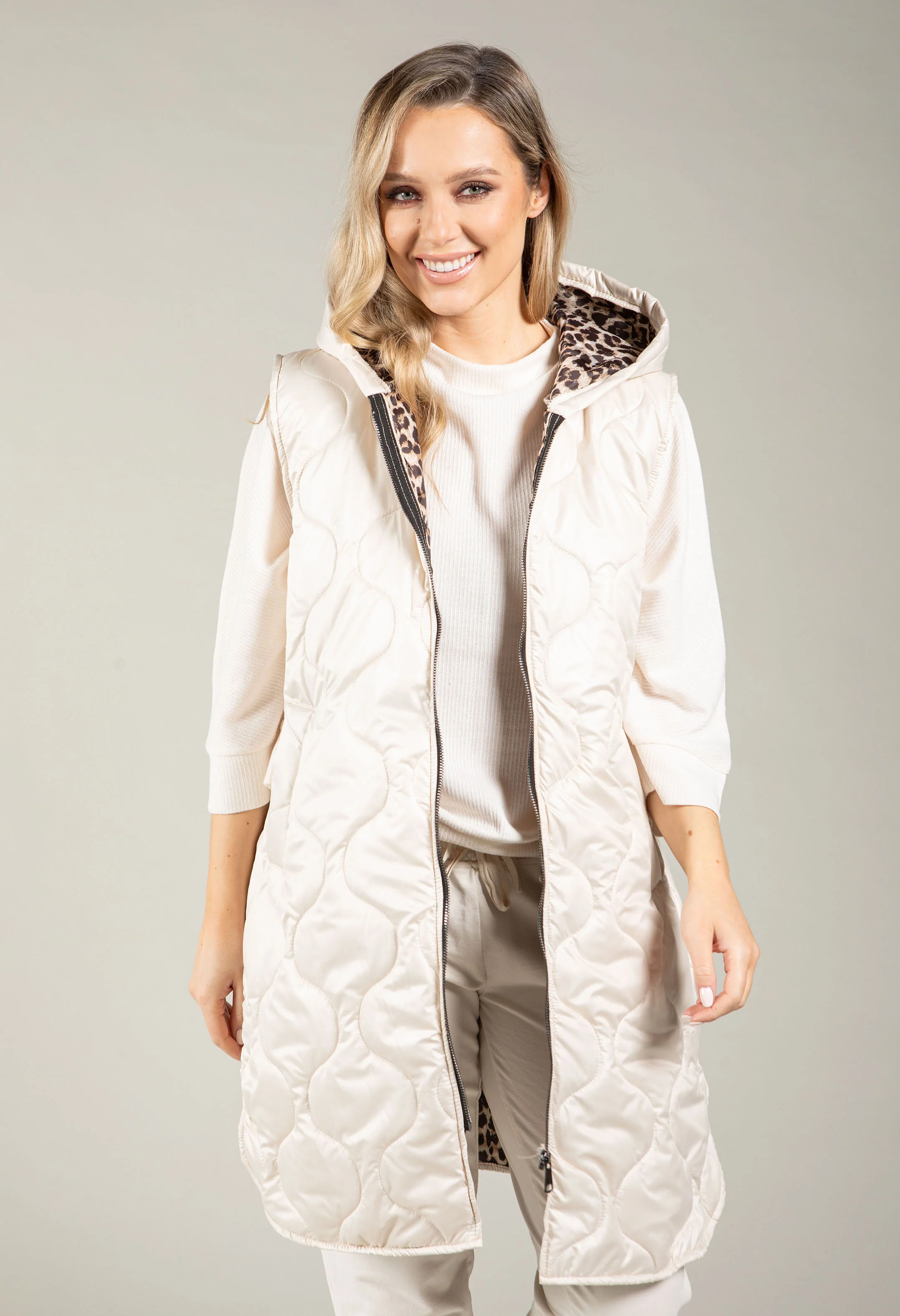 Longline Quilted Gilet - Image 2