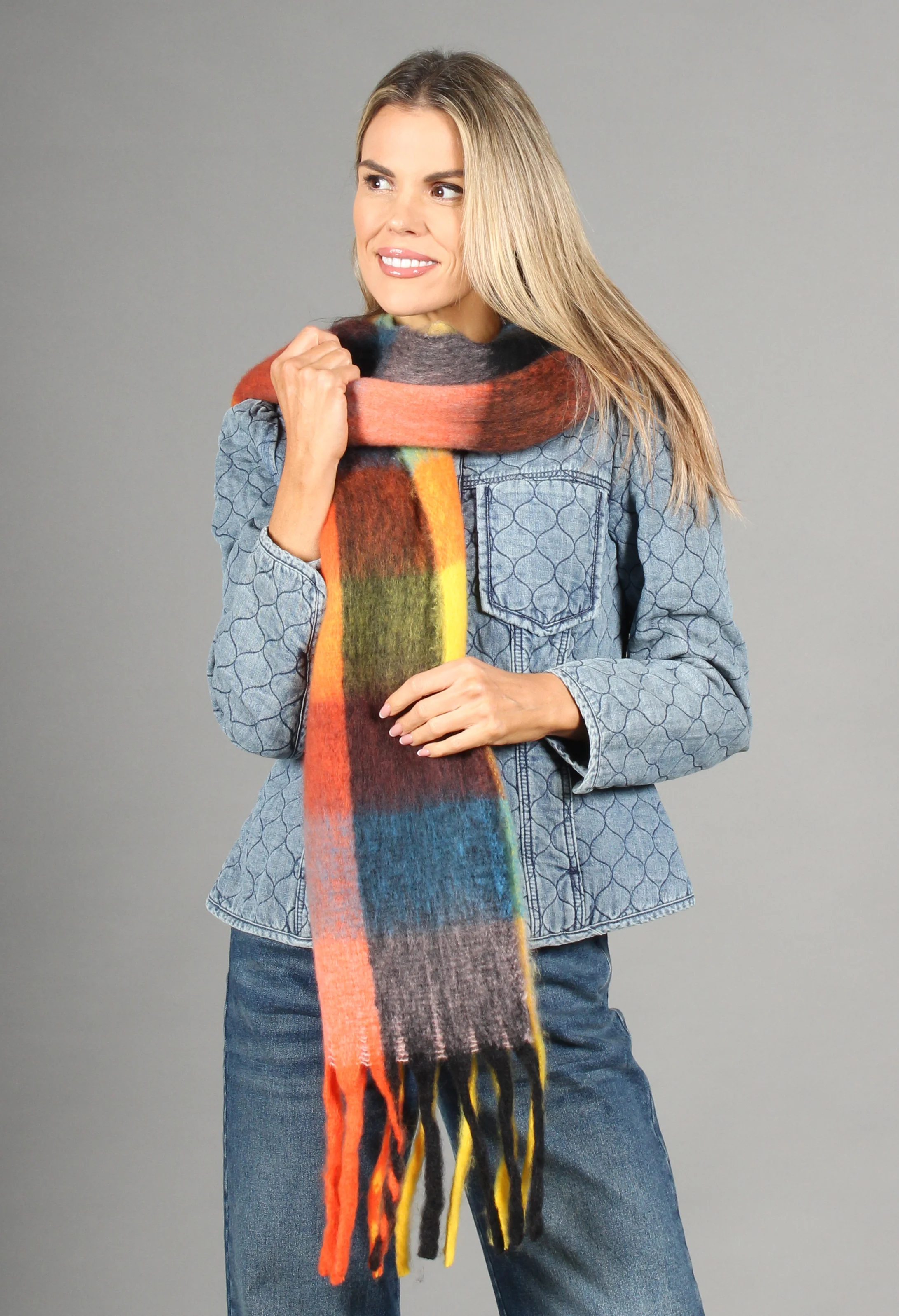 Super Soft Tassel End Check Scarf - Image 11