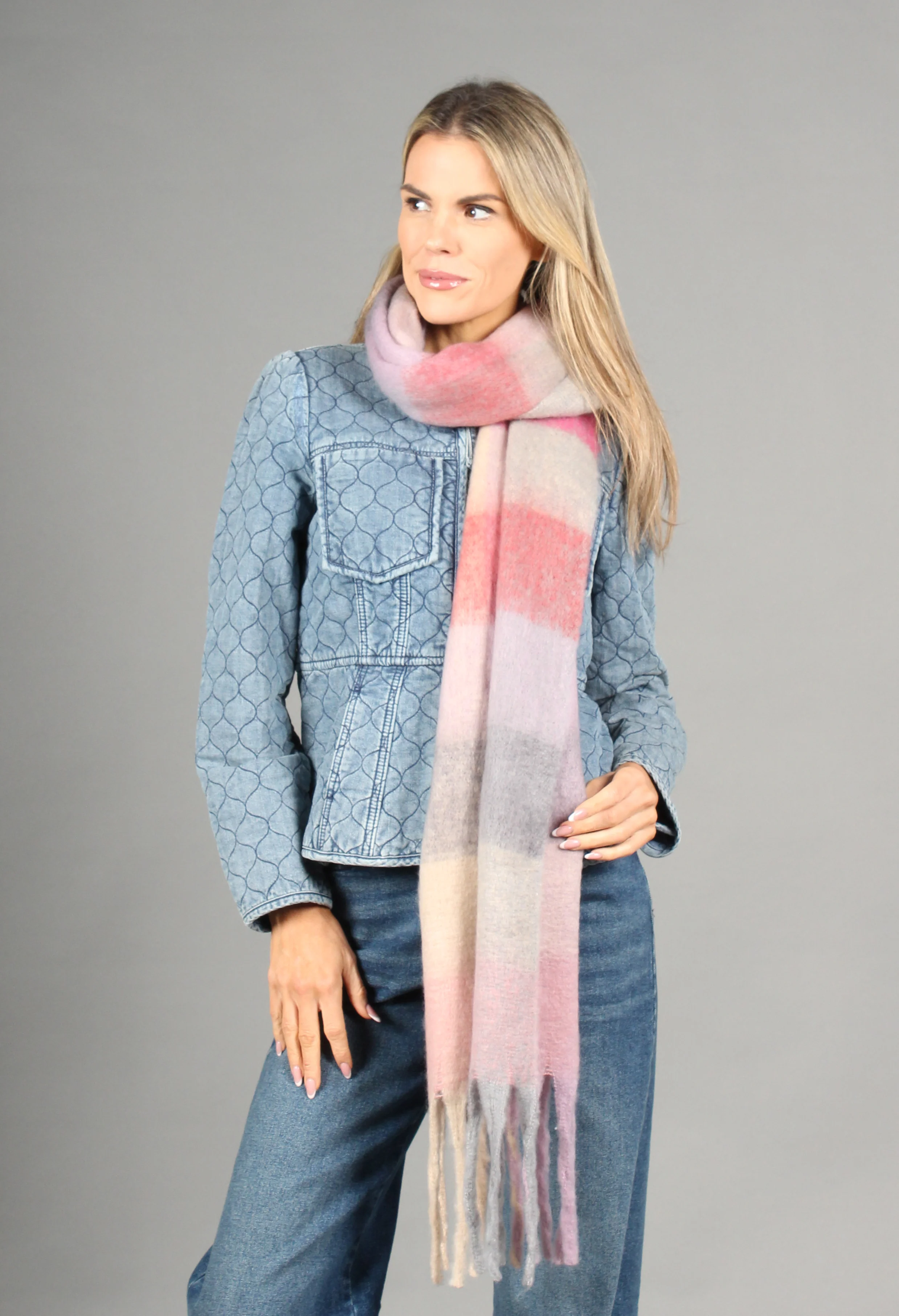 Super Soft Tassel End Check Scarf - Image 13