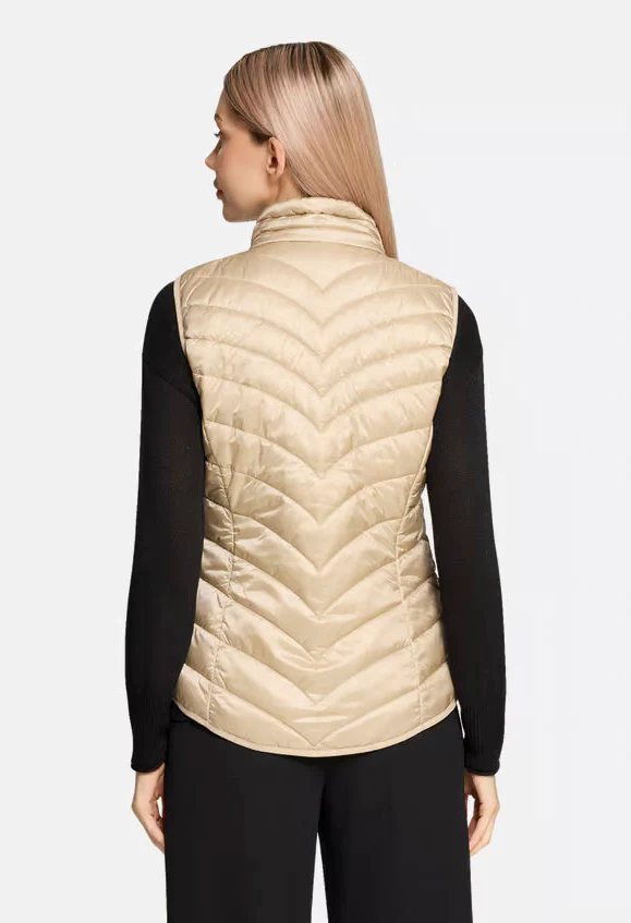 Wadding Quilted Gilet - Image 2