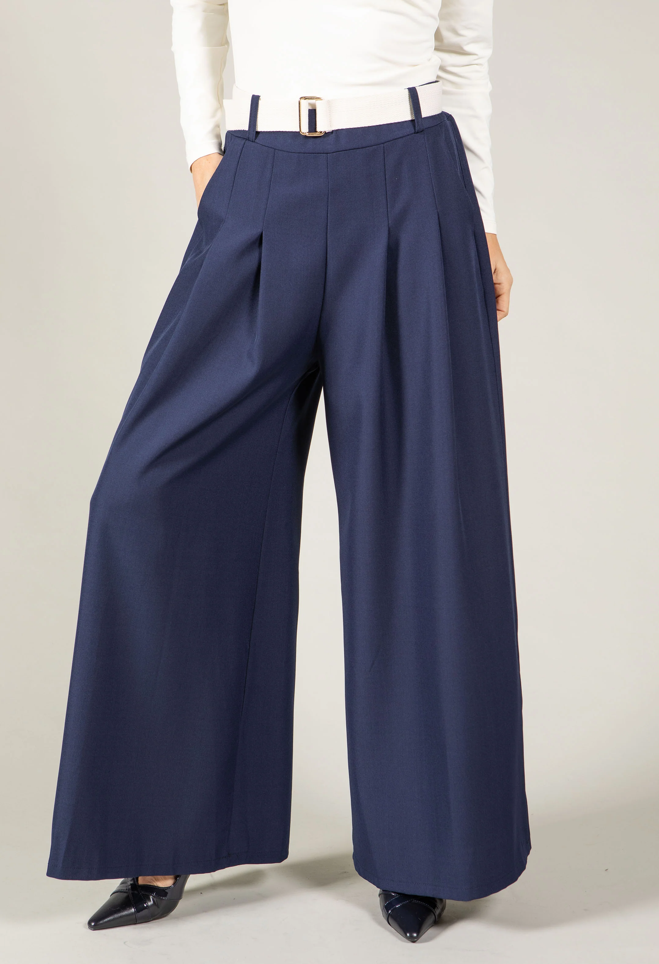 Regular Wide Leg Belted Trousers - Image 3